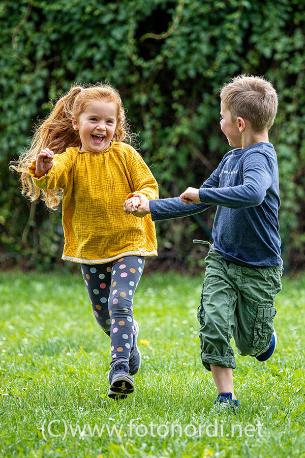 Matthias Nordmeyer - Outdoor Kinderfotos im Kindergarten